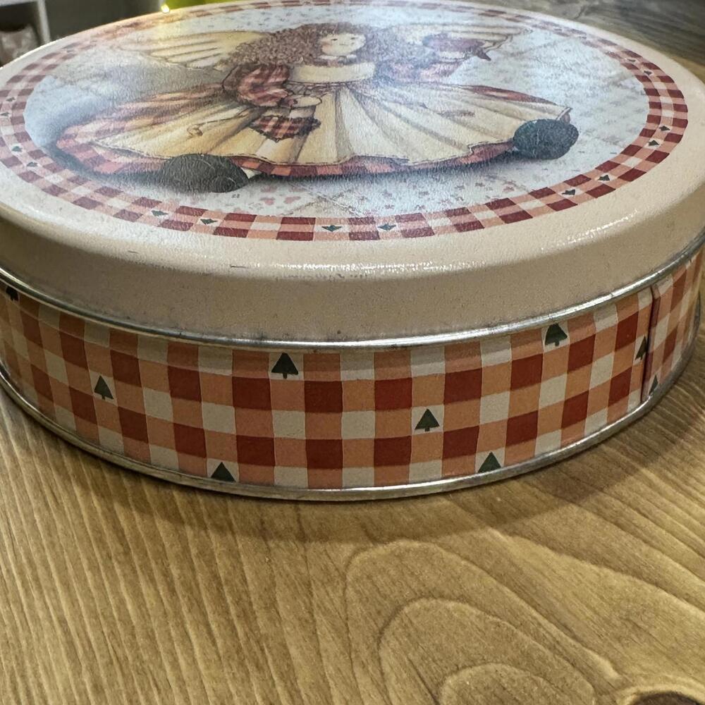 Vintage Angel Holiday Tin Quilted Gingham cookie box food storage - Picture 2 of 9